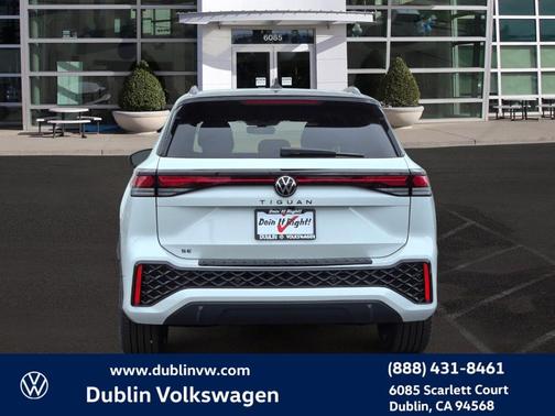 2026 Volkswagen Tiguan 2.0T SE R-Line Black