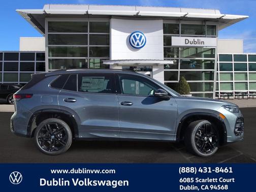 Platinum Gray Metallic 2026 Volkswagen Tiguan 2.0T SE R-Line Black
