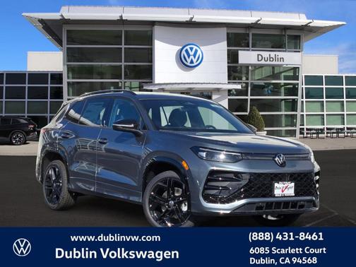 Platinum Gray Metallic 2026 Volkswagen Tiguan 2.0T SE R-Line Black
