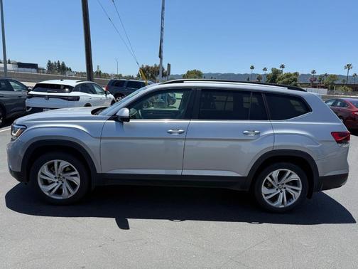 2022 Volkswagen Atlas 3.6 SE w/ Technology