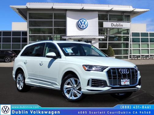 2023 Audi Q7 55 Premium Plus