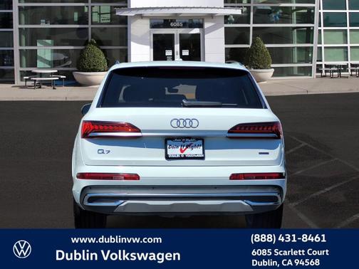 2023 Audi Q7 55 Premium Plus