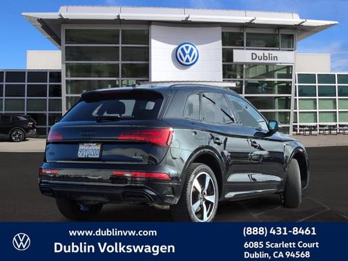 2023 Audi Q5 45 S line Prestige