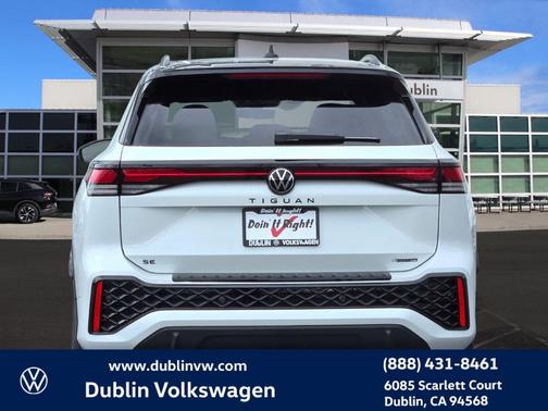 2026 Volkswagen Tiguan 2.0T SE R-Line Black