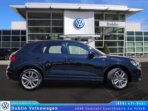 2022 Audi Q3 45 S line Premium