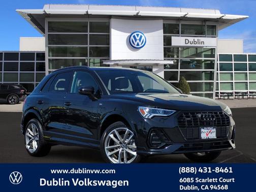 2022 Audi Q3 45 S line Premium