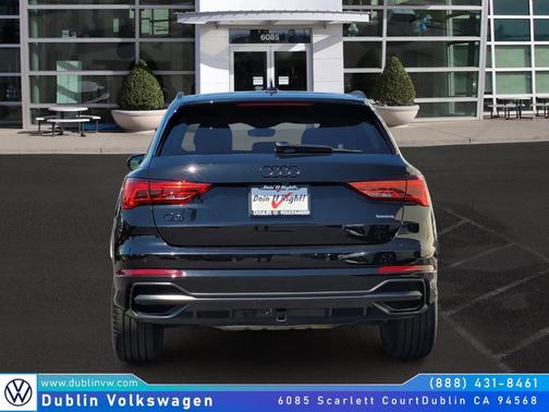 2022 Audi Q3 45 S line Premium