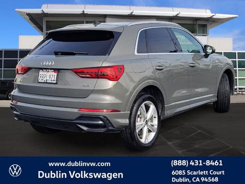 2022 Audi Q3 45 S line Premium