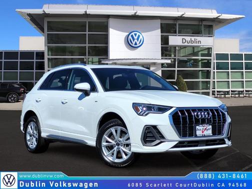 2023 Audi Q3 45 S line Premium