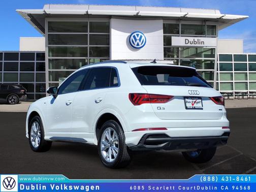 2023 Audi Q3 45 S line Premium