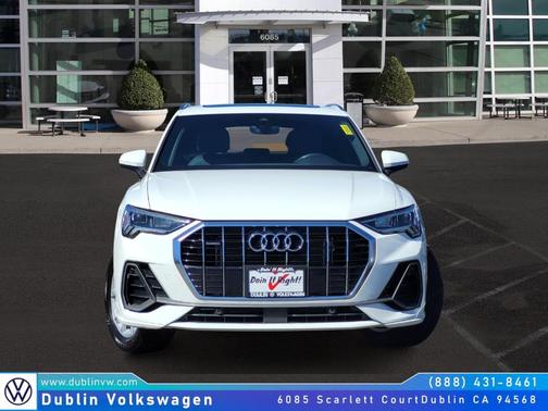 2023 Audi Q3 45 S line Premium