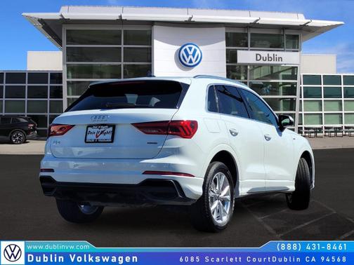 2023 Audi Q3 45 S line Premium