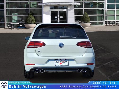2019 Volkswagen Golf R 2.0T w/DCC & Navigation