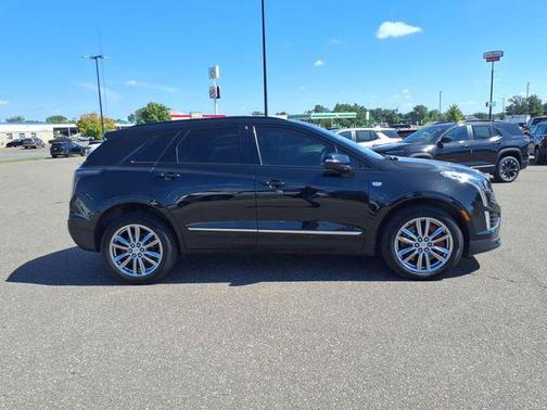 2022 Cadillac XT5 Sport