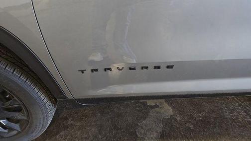 Sterling Gray Metallic 2026 Chevrolet Traverse LT