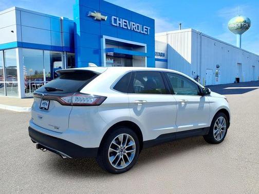 White Platinum Clearcoat Metallic 2018 Ford Edge Titanium