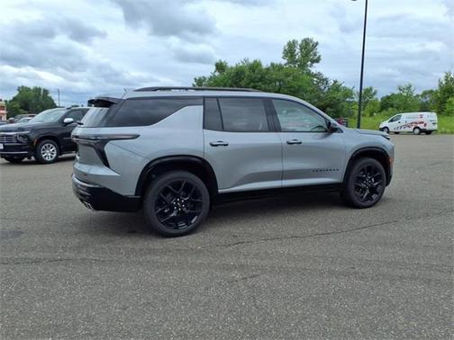 2025 Chevrolet Traverse RS