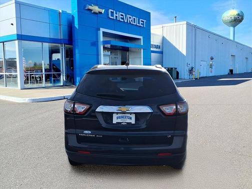 2017 Chevrolet Traverse 2LT
