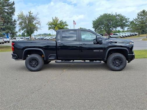 2025 Chevrolet Silverado 2500 4WD Crew Cab Standard Bed ZR2