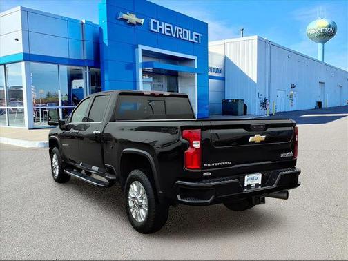 2022 Chevrolet Silverado 3500 High Country