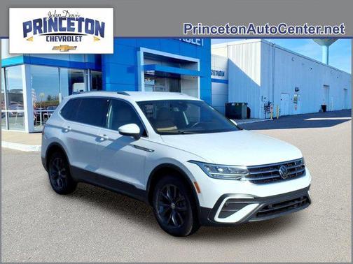Pure White 2022 Volkswagen Tiguan 2.0T SE 4MOTION