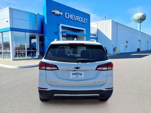 Iridescent Pearl Tricoat 2022 Chevrolet Equinox Premier w/1LZ