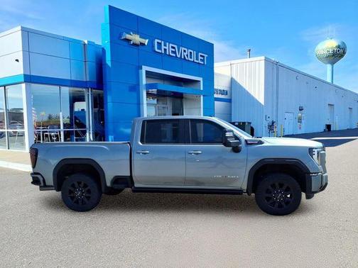 Sterling Metallic 2024 GMC Sierra 2500 AT4