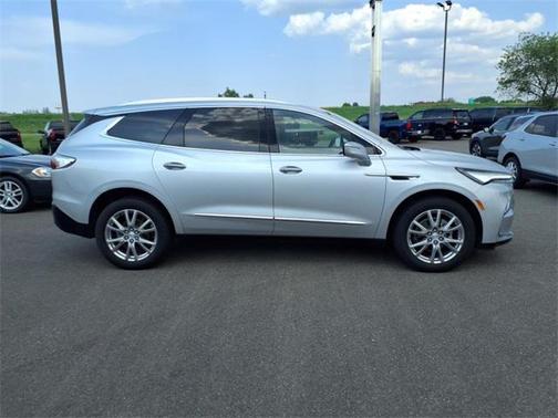 2022 Buick Enclave AWD Essence