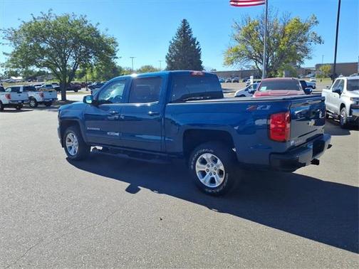 Deep Ocean Blue Metallic 2018 Chevrolet Silverado 1500 2LT