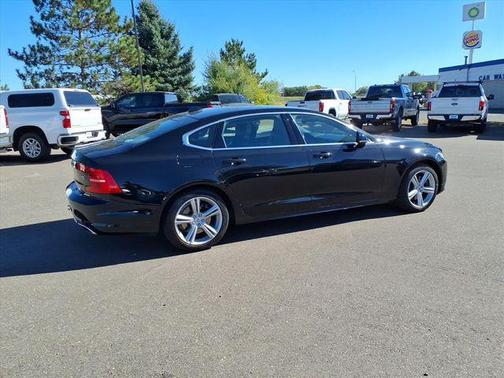 2019 Volvo S90 T5 Momentum