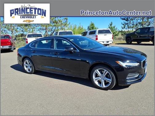 2019 Volvo S90 T5 Momentum