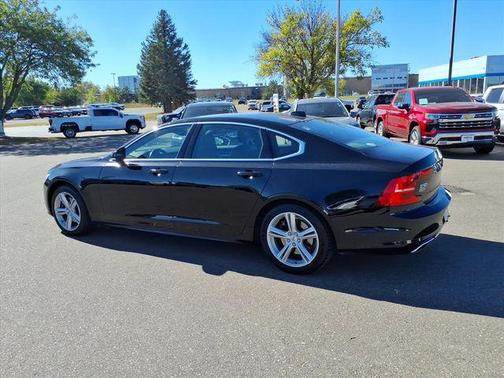2019 Volvo S90 T5 Momentum