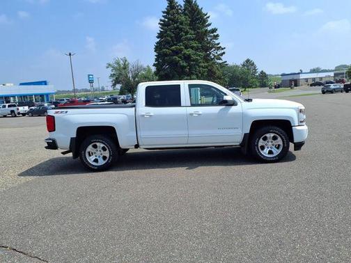 2017 Chevrolet Silverado 1500 2LT