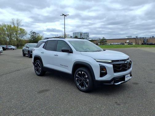 Polar White Tricoat 2026 Chevrolet Equinox AWD RS