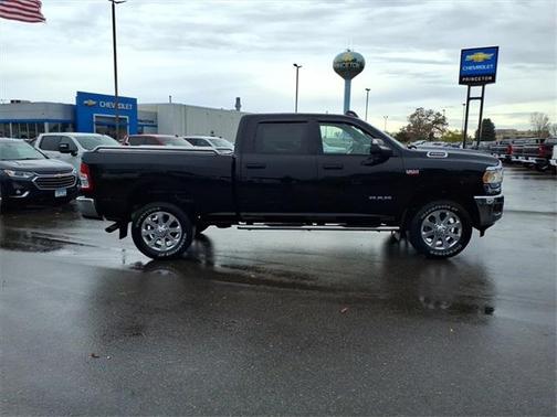 2021 RAM 2500 Tradesman Crew Cab 4x4 6'4' Box