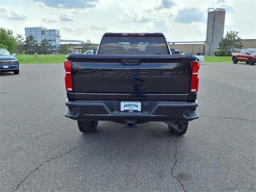 2025 Chevrolet Silverado 3500 LT