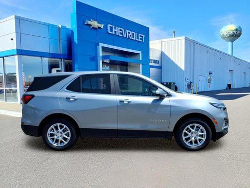 Sterling Gray Metallic 2023 Chevrolet Equinox 1LT