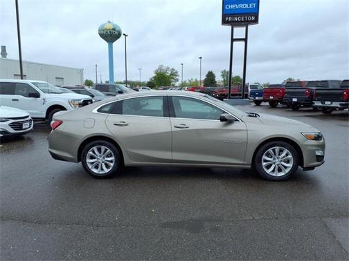 2022 Chevrolet Malibu FWD LT