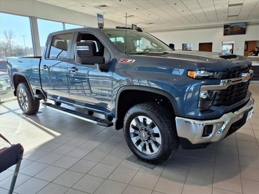 2025 Chevrolet Silverado 3500 LT