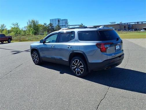 2022 GMC Acadia SLE