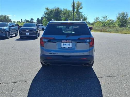 2022 GMC Acadia SLE