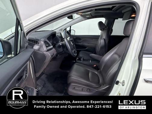 White Diamond Pearl 2019 Honda Odyssey EX-L