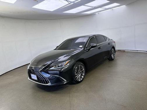 2024 Lexus ES 300h Luxury