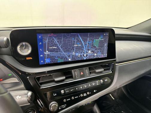 2024 Lexus ES 300h Luxury