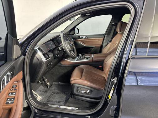 2021 BMW X5 M50i