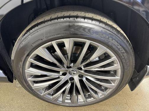 2024 Lexus RZ 450e Luxury