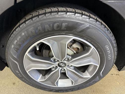 Becketts Black 2016 Hyundai SANTA FE SE