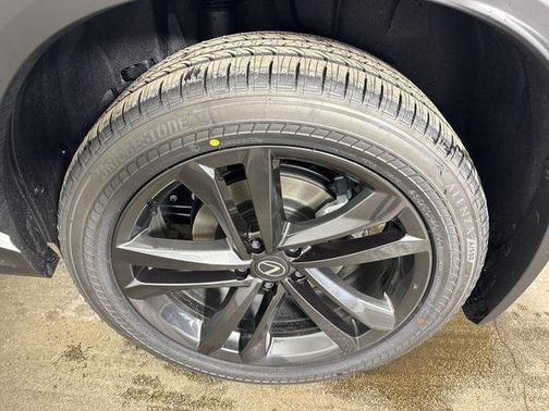 083 2026 Lexus NX 450h+ NX 450h+ Premium