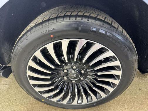 2019 Lincoln Navigator L Black Label