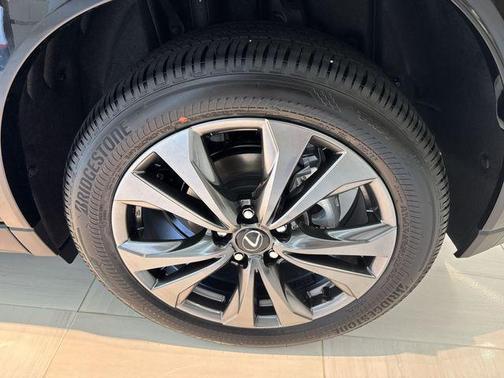 2025 Lexus UX 300h F SPORT Design